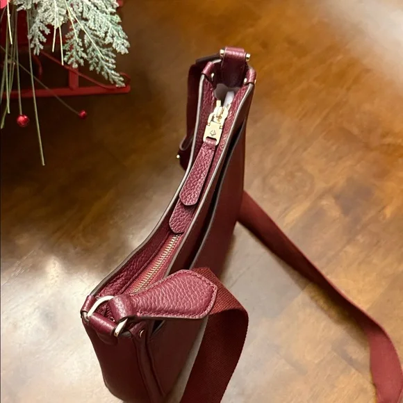 Kate Spade burgundy purse ❤️SALE❤️ - Picture 5 of 10